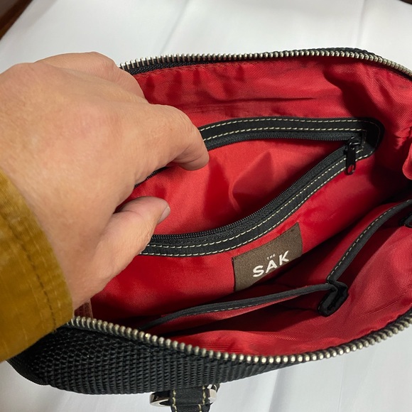 The Sak Handbag - Picture 8 of 9